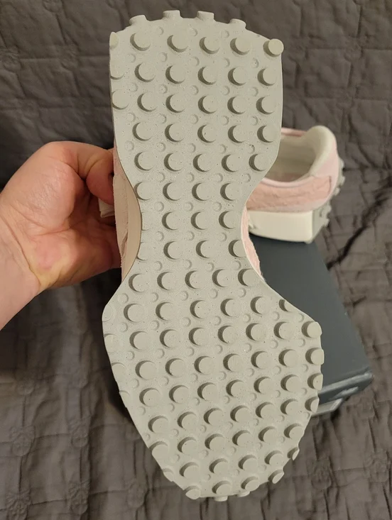 New Balance 327 Women's Pink Lace Accent with 'N' Logo ,size 7.very rare ! - Picture 5 of 15